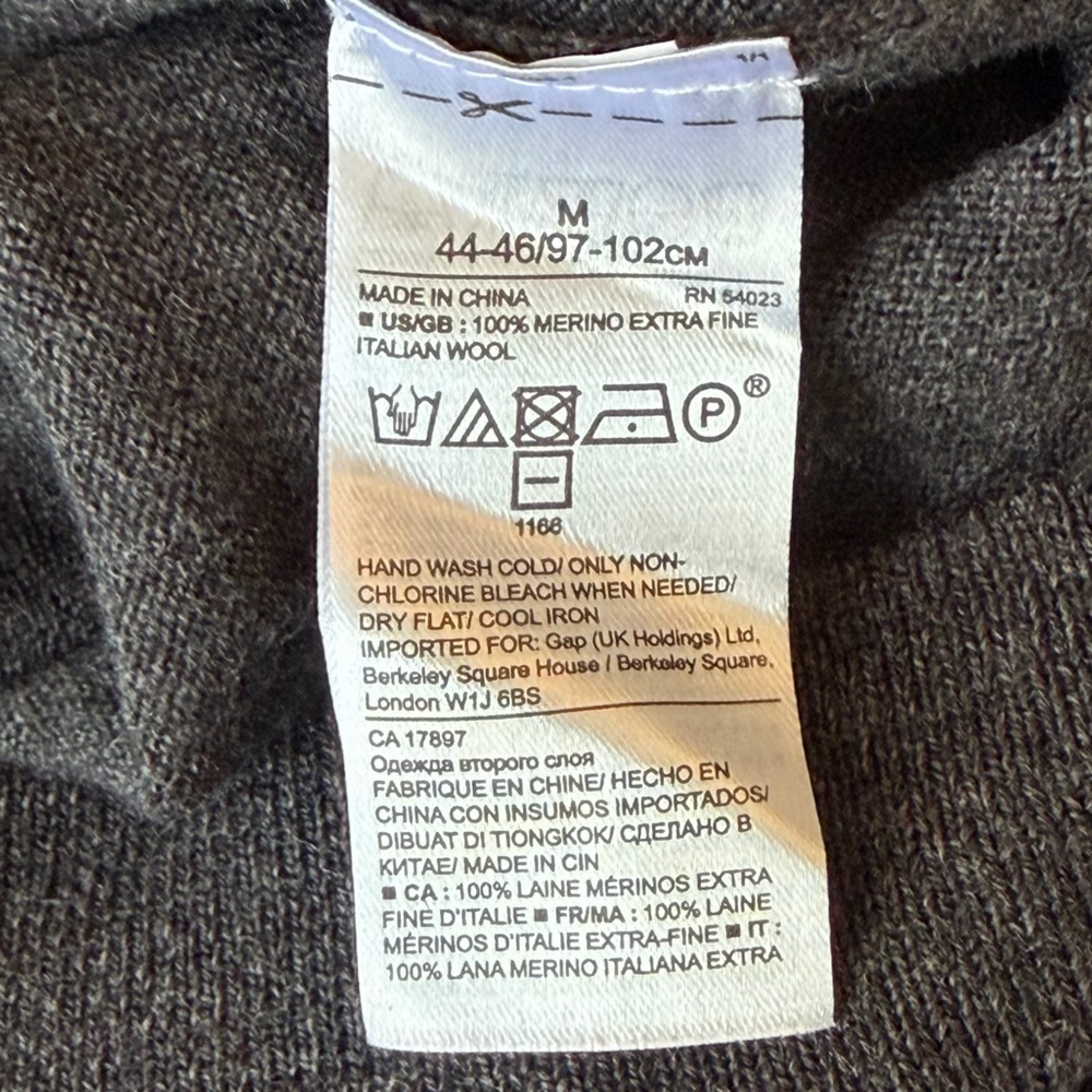 Banana Republic Baruffa Merino Wool Sweater in Gray and Black Size Medium - Picture 5 of 5